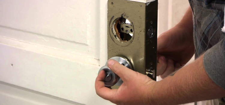 Home Lock Change in Parkway
